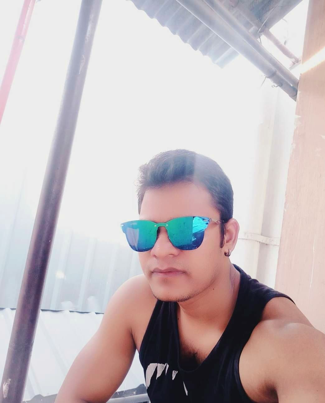 I AM MALE ESCORT PLAYBOY